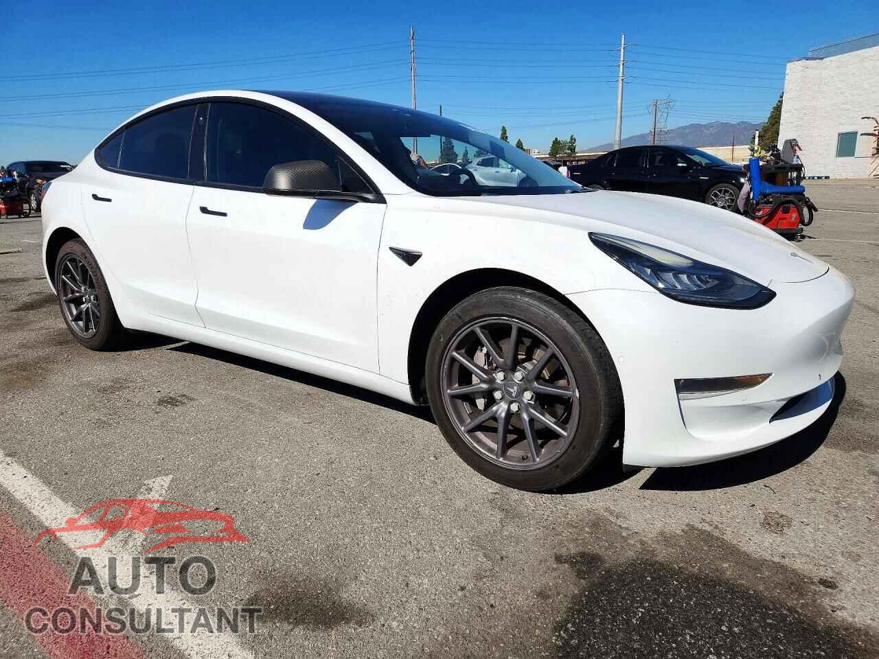 TESLA MODEL 3 2018 - 5YJ3E1EA3JF017271