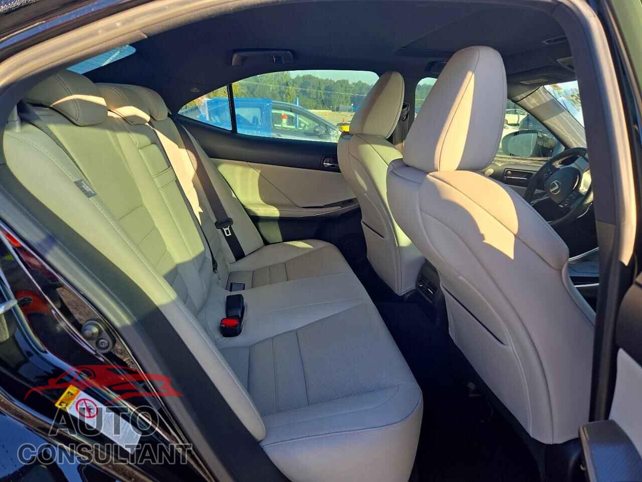 LEXUS IS 2015 - JTHBF1D23F5051382
