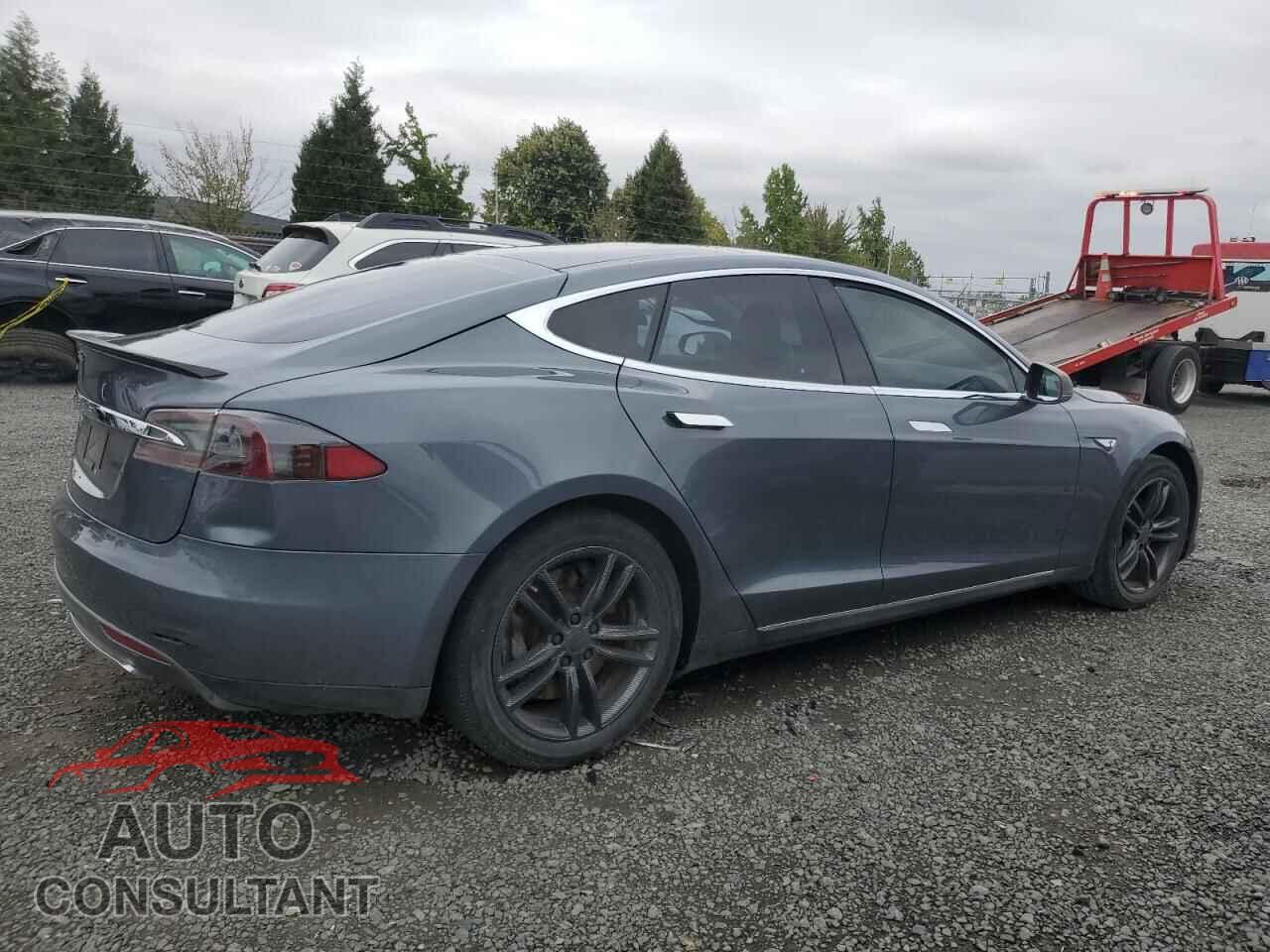 TESLA MODEL S 2013 - 5YJSA1DP5DFP20016