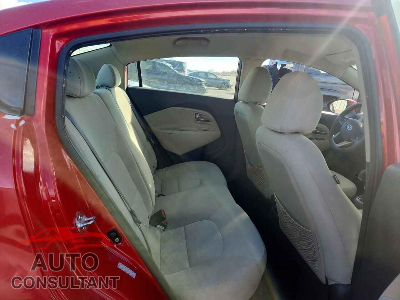KIA RIO 2012 - KNADM4A39C6033227
