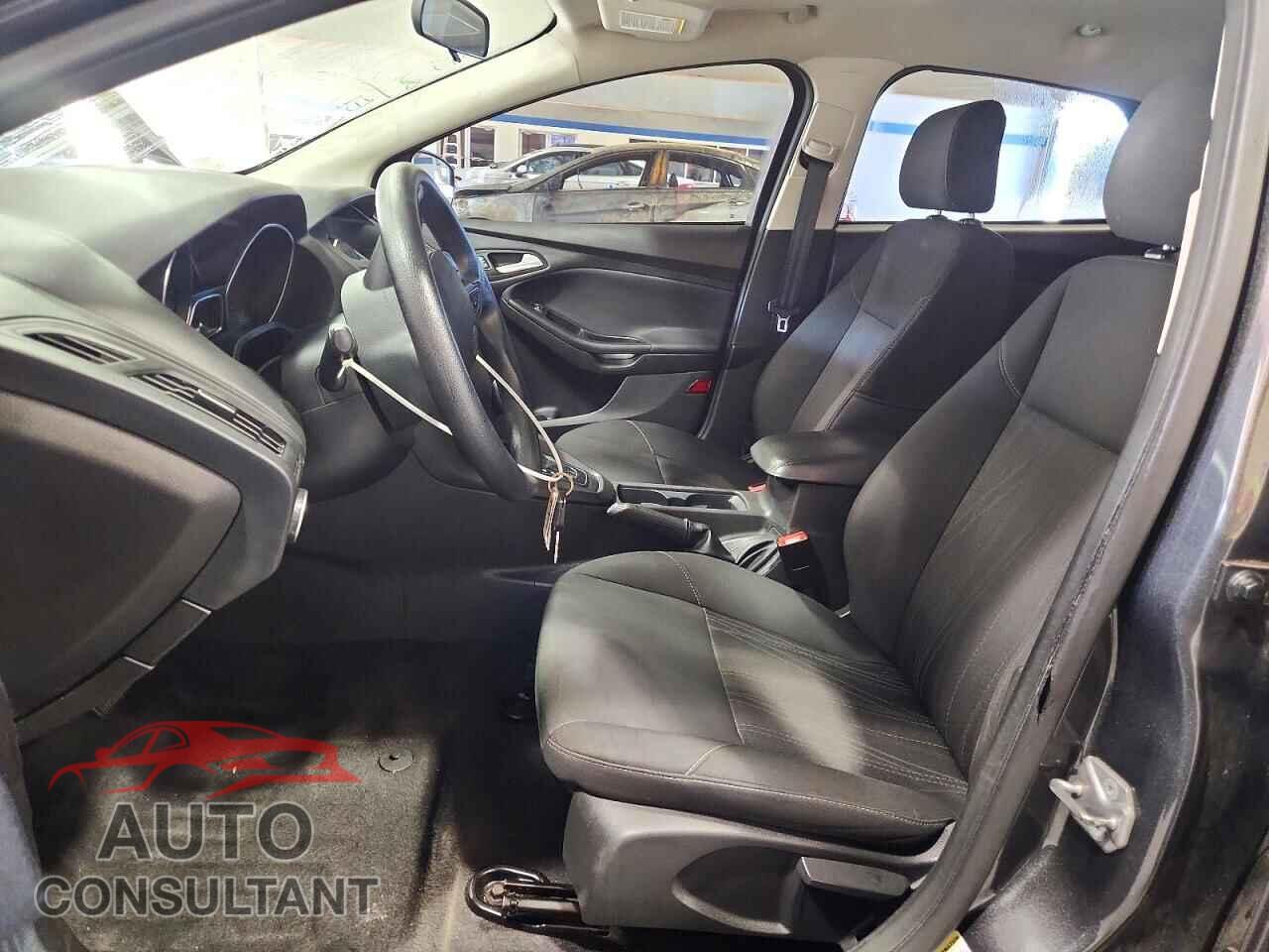 FORD FOCUS 2016 - 1FADP3F21GL402809