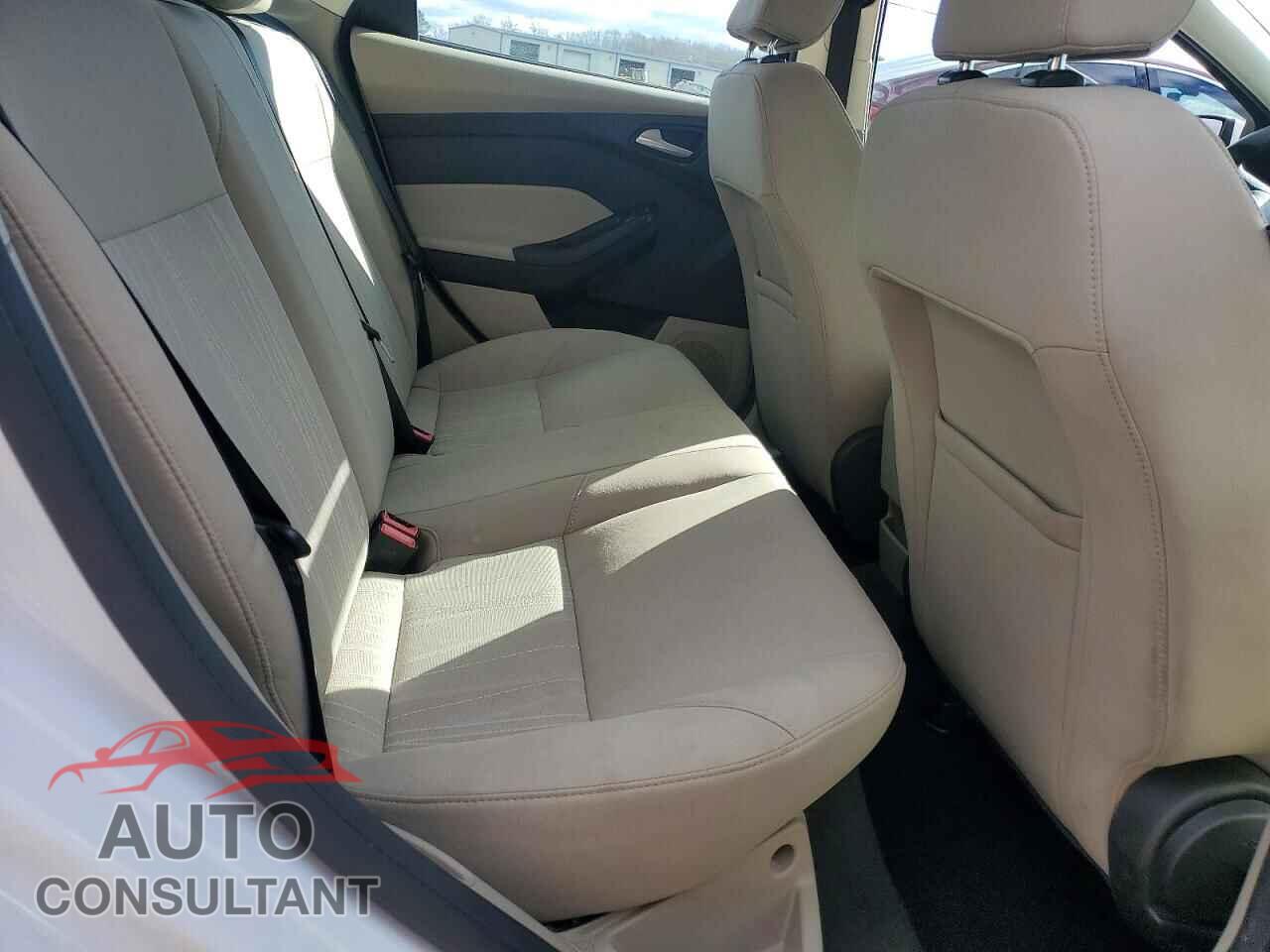 FORD FOCUS 2016 - 1FADP3F27GL285267