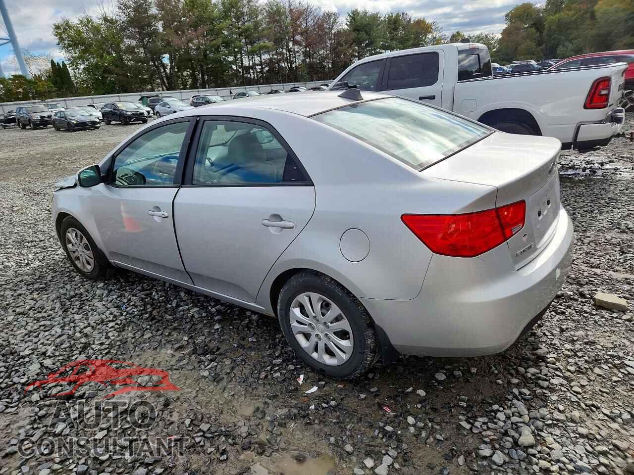 KIA FORTE 2012 - KNAFU4A25C5571817