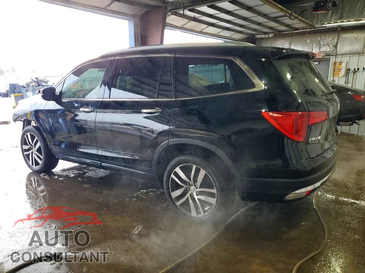 HONDA PILOT 2017 - 5FNYF6H08HB034628