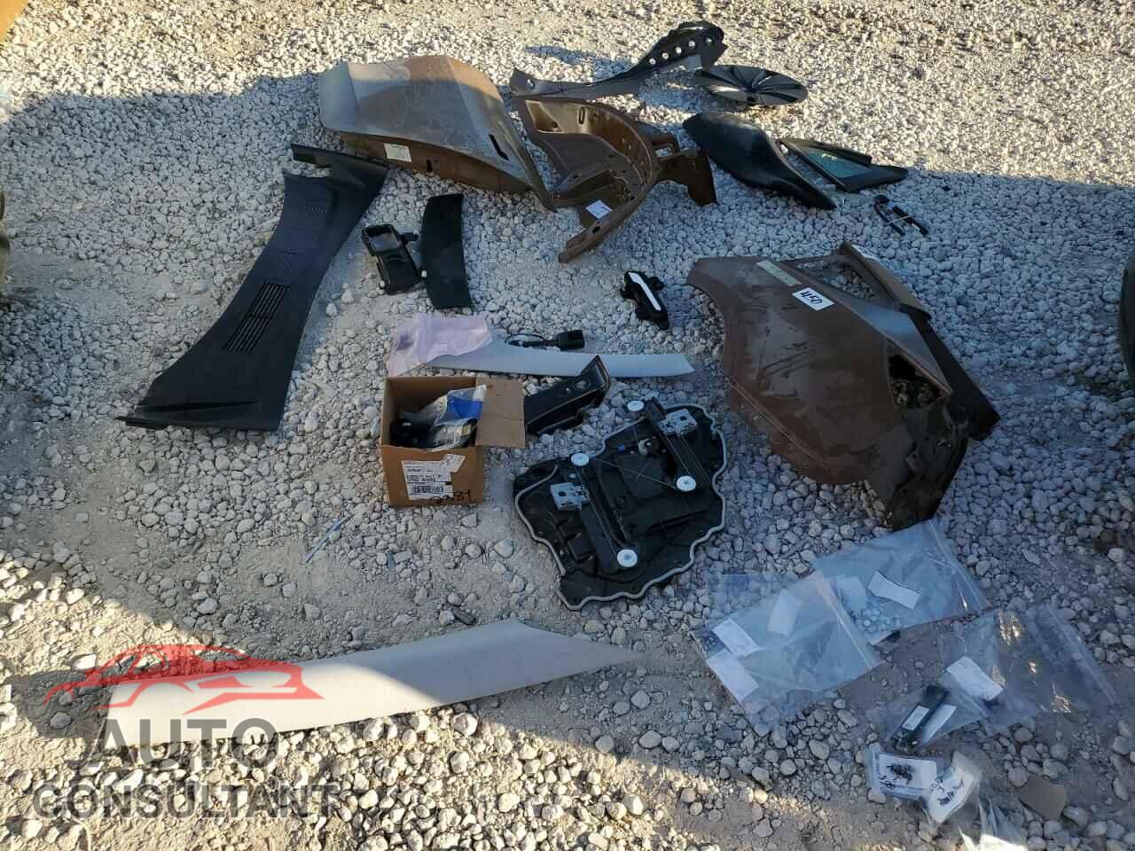 TESLA MODEL 3 2024 - 5YJ3E1EA8RF732820