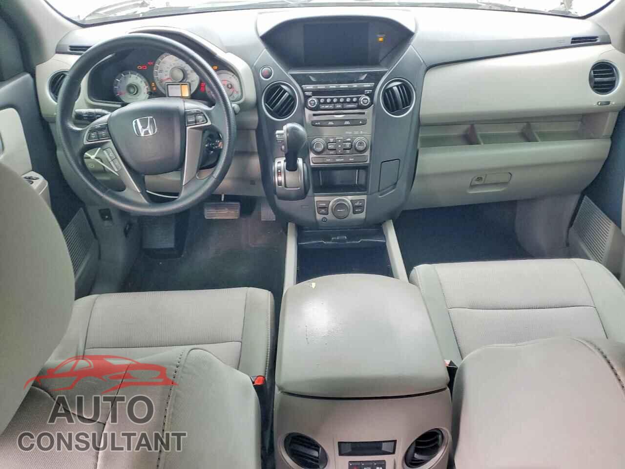 HONDA PILOT 2015 - 5FNYF3H3XFB035110