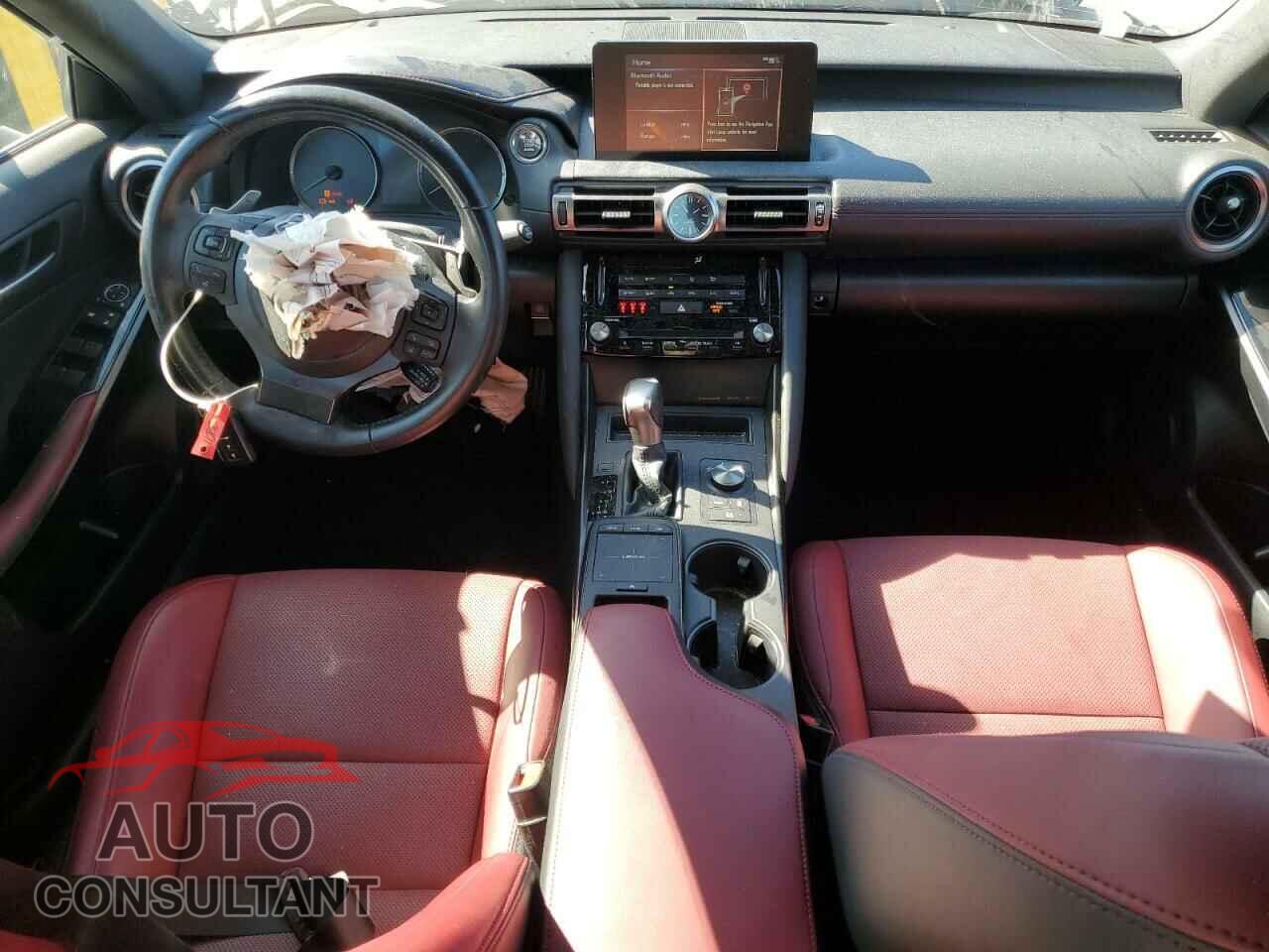 LEXUS IS 2021 - JTHAA1D27M5110702