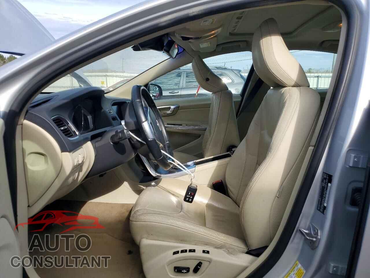 VOLVO S60 2014 - YV1612FS4E1285910