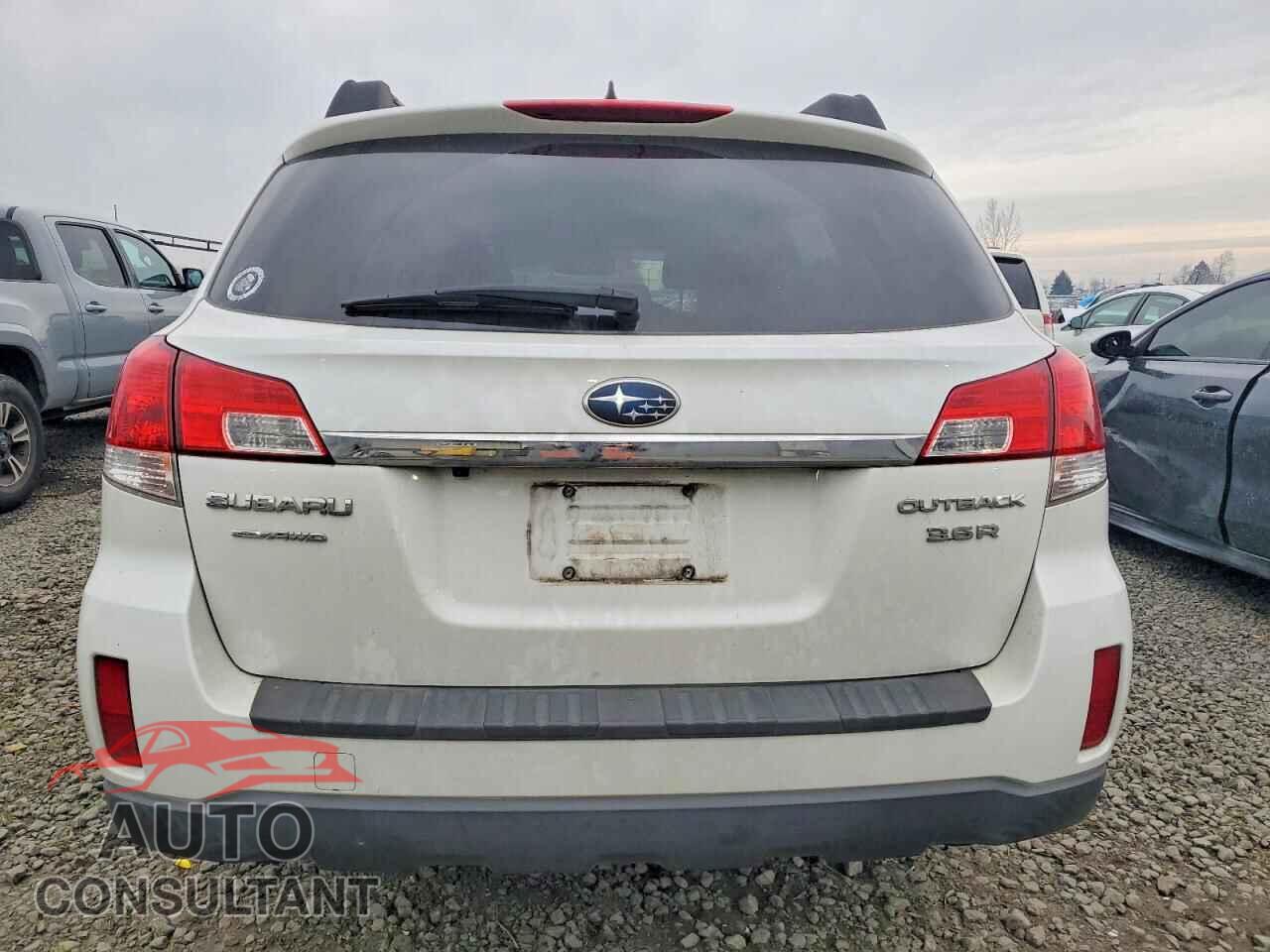 SUBARU OUTBACK 2011 - 4S4BRDKC5B2370828