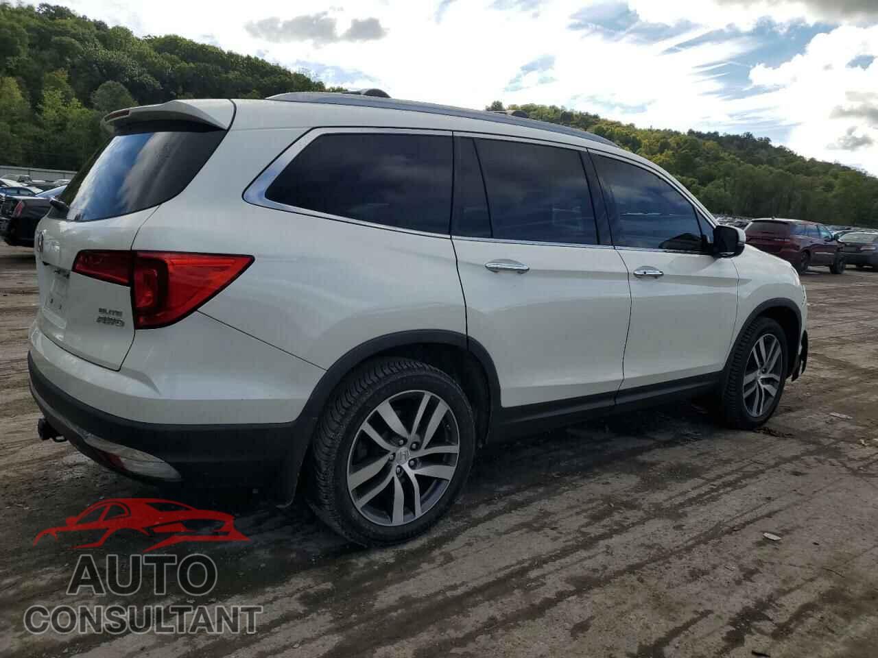 HONDA PILOT 2017 - 5FNYF6H02HB014939