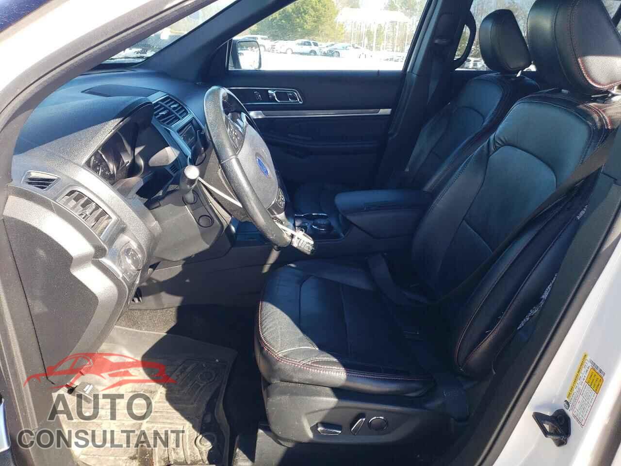 FORD EXPLORER 2018 - 1FM5K8GT3JGC03631