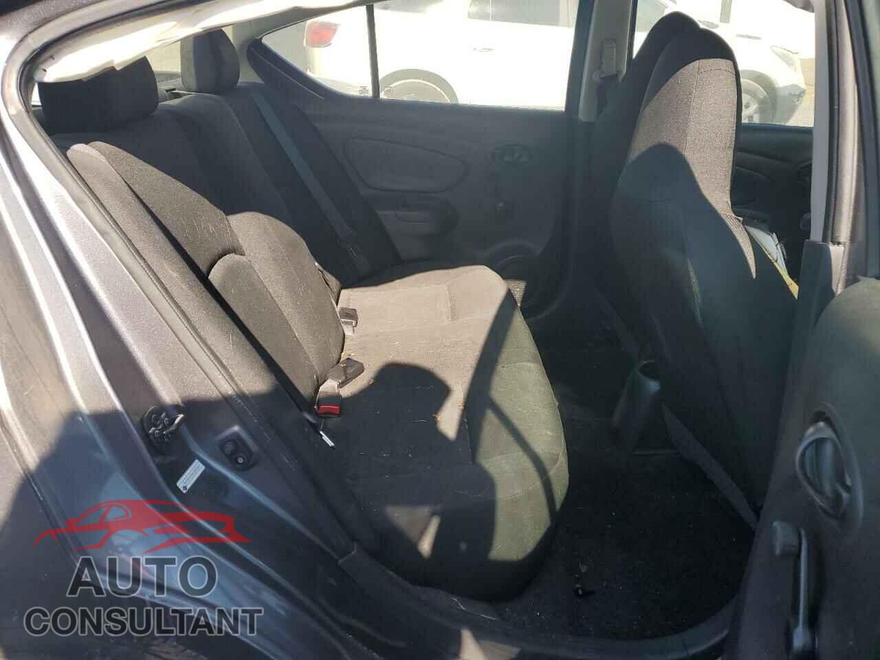 NISSAN VERSA 2017 - 3N1CN7AP3HL888974