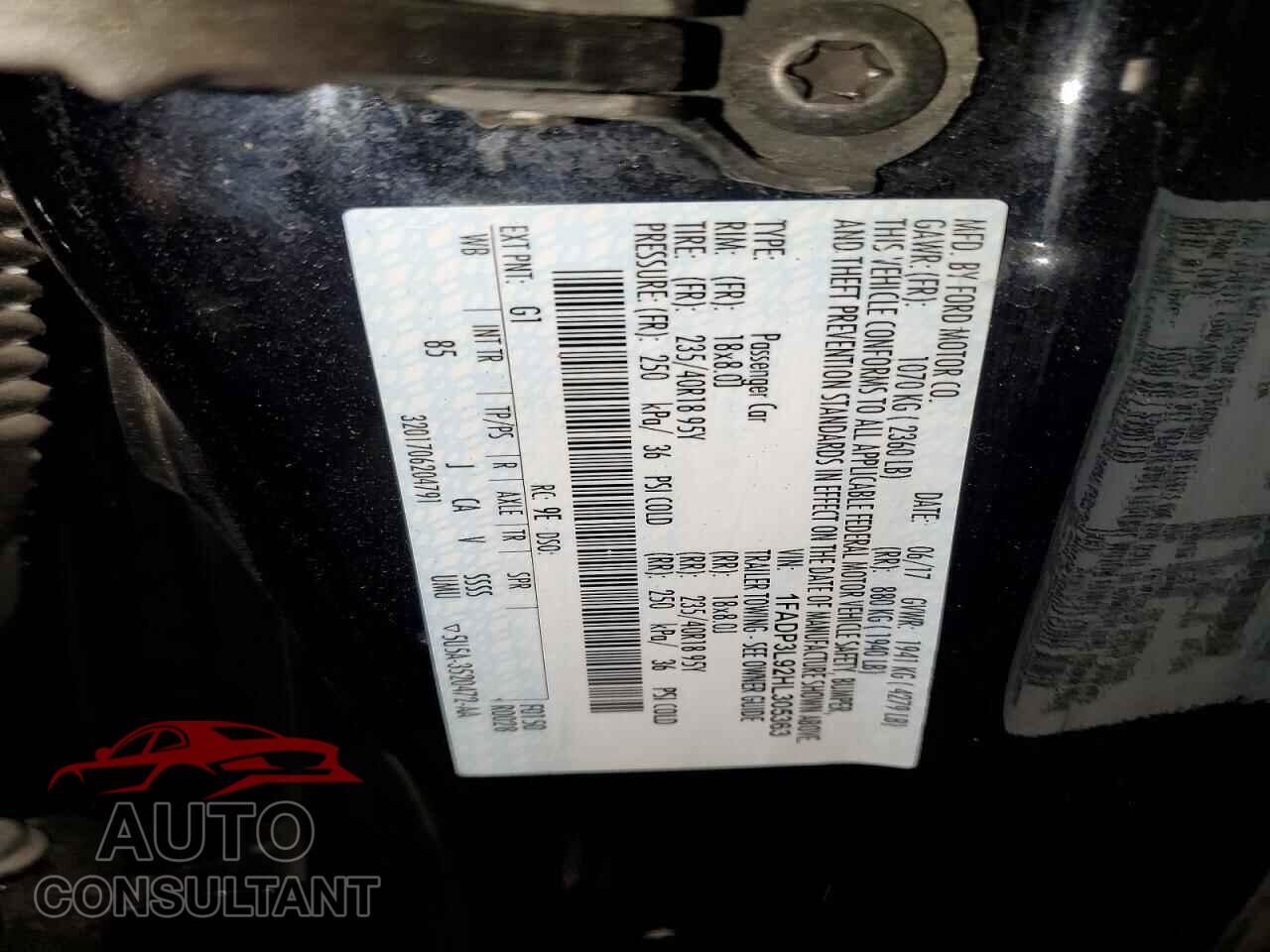 FORD FOCUS 2017 - 1FADP3L92HL305363