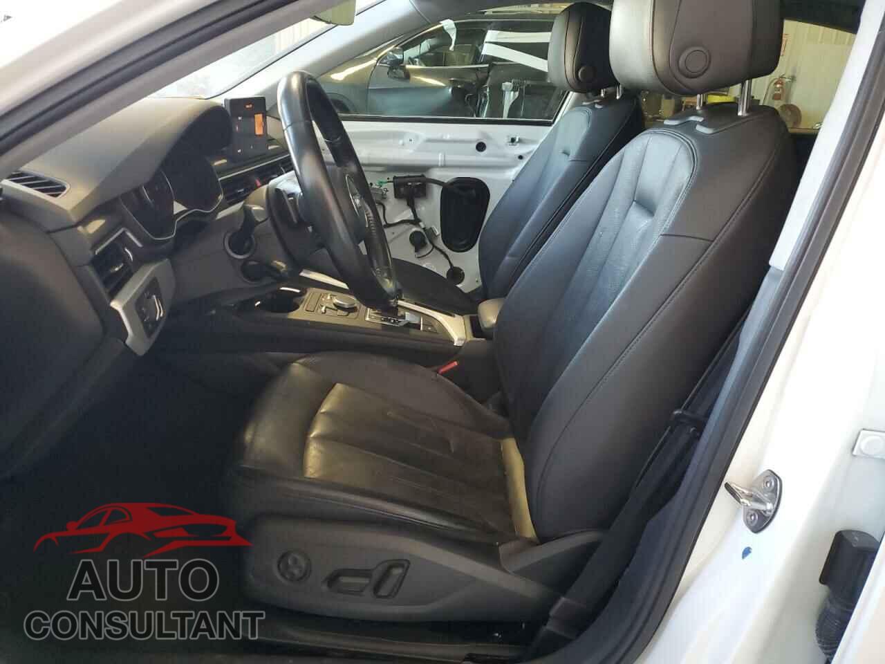 AUDI A4 2017 - WAUANAF46HN006192