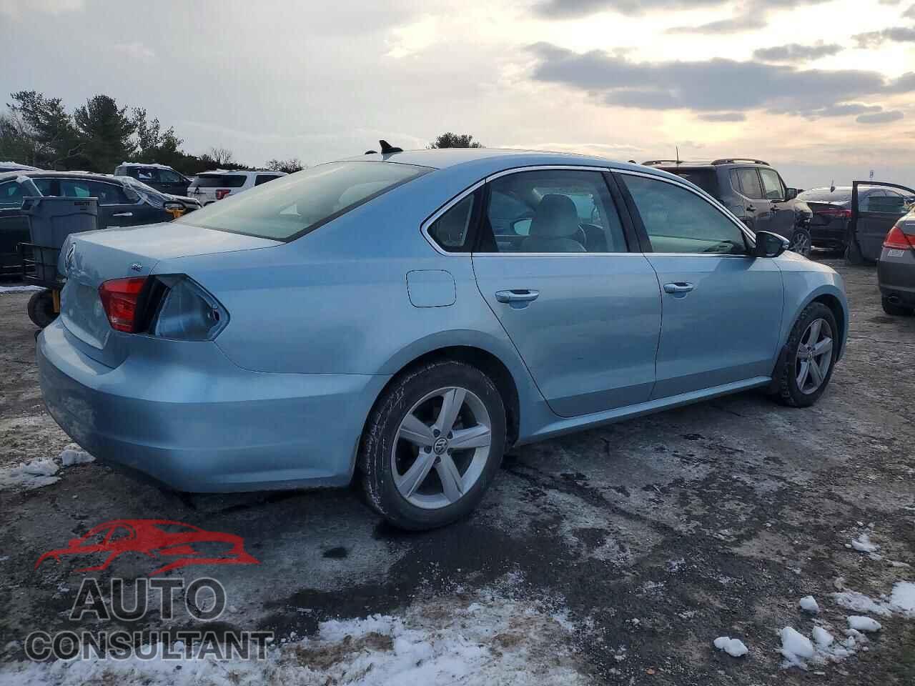 VOLKSWAGEN PASSAT 2012 - 1VWBP7A35CC074228