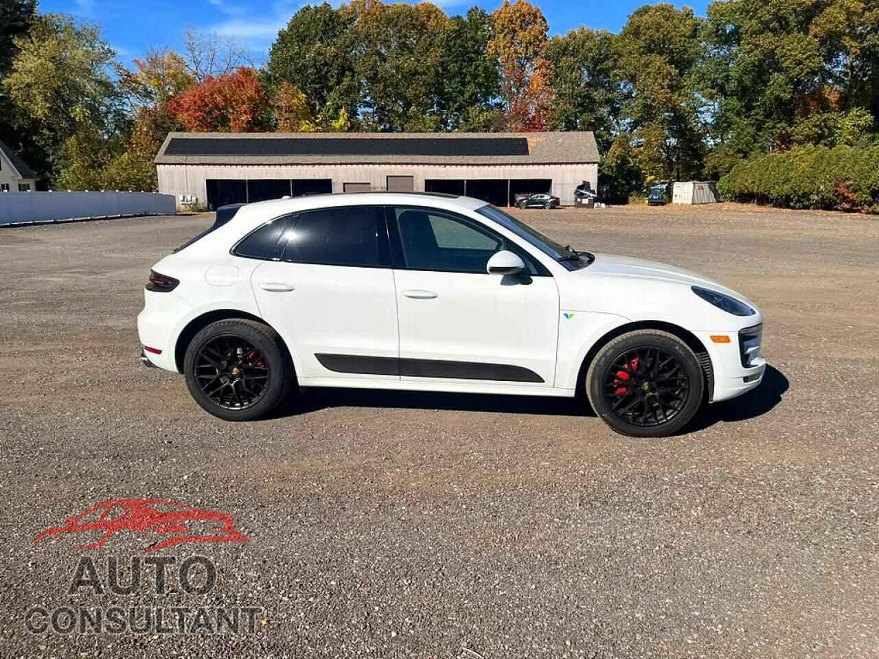 PORSCHE MACAN 2017 - WP1AG2A57HLB50315