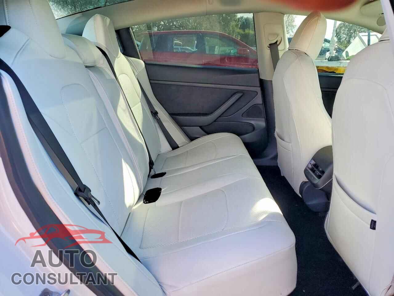 TESLA MODEL 3 2021 - 5YJ3E1EA4MF930724