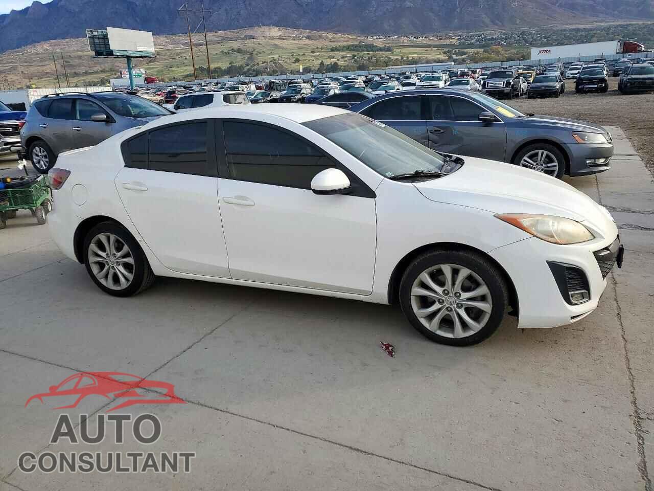MAZDA MAZDA3 2011 - JM1BL1U57B1440919