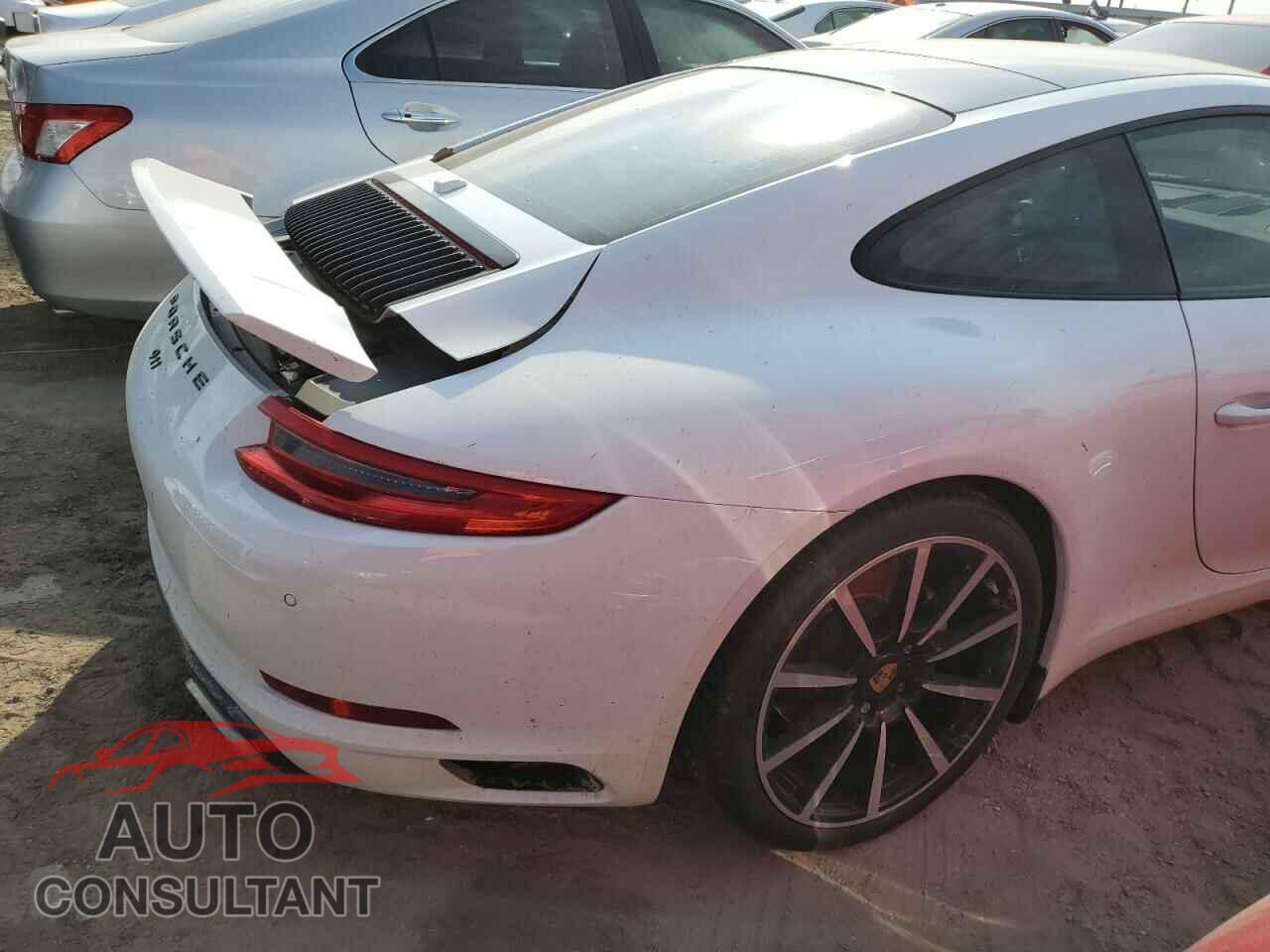PORSCHE 911 2019 - WP0AA2A9XKS104030