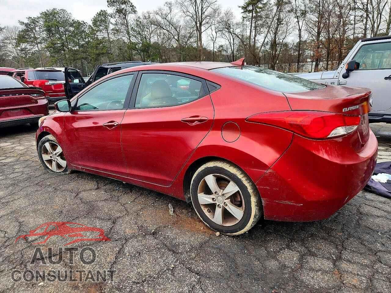 HYUNDAI ELANTRA 2013 - 5NPDH4AE7DH349516