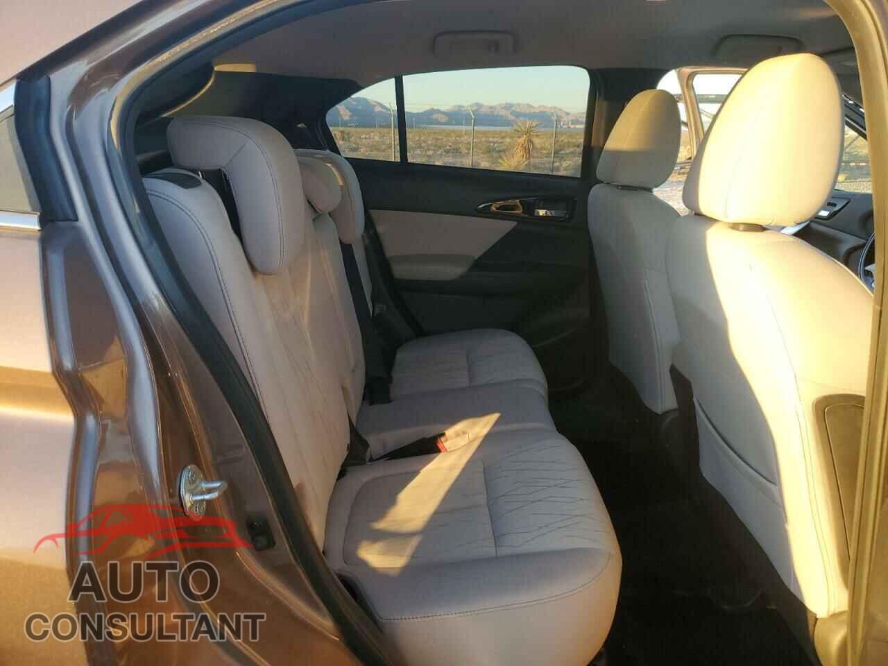 MITSUBISHI ECLIPSE 2018 - JA4AT5AA7JZ047890