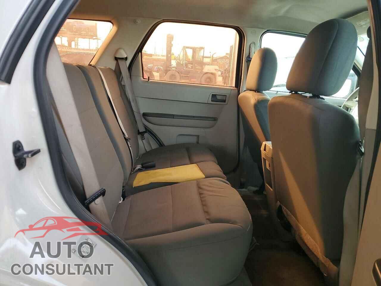 FORD ESCAPE 2011 - 1FMCU0C77BKB35604