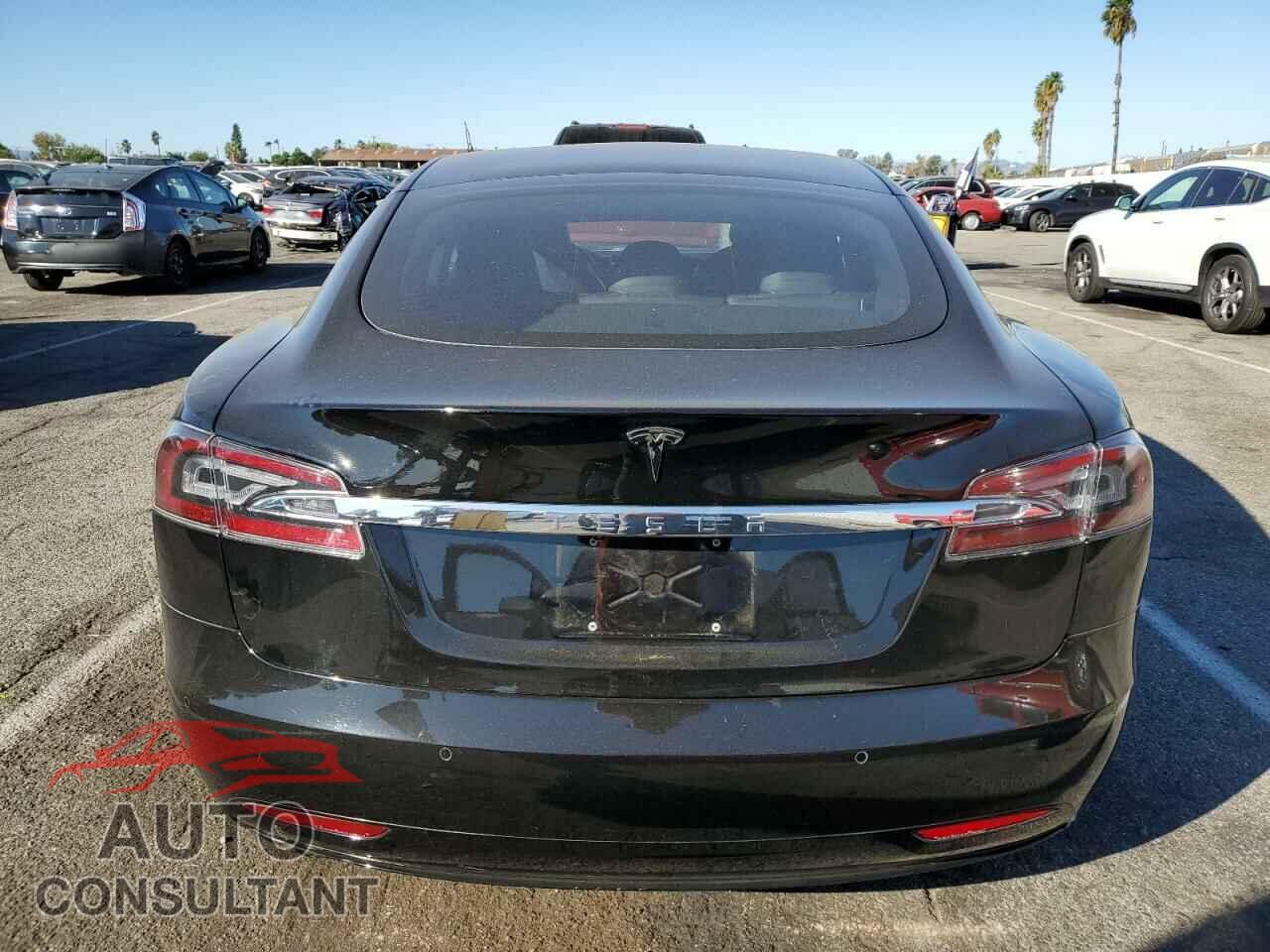 TESLA MODEL S 2018 - 5YJSA1E2XJF265470