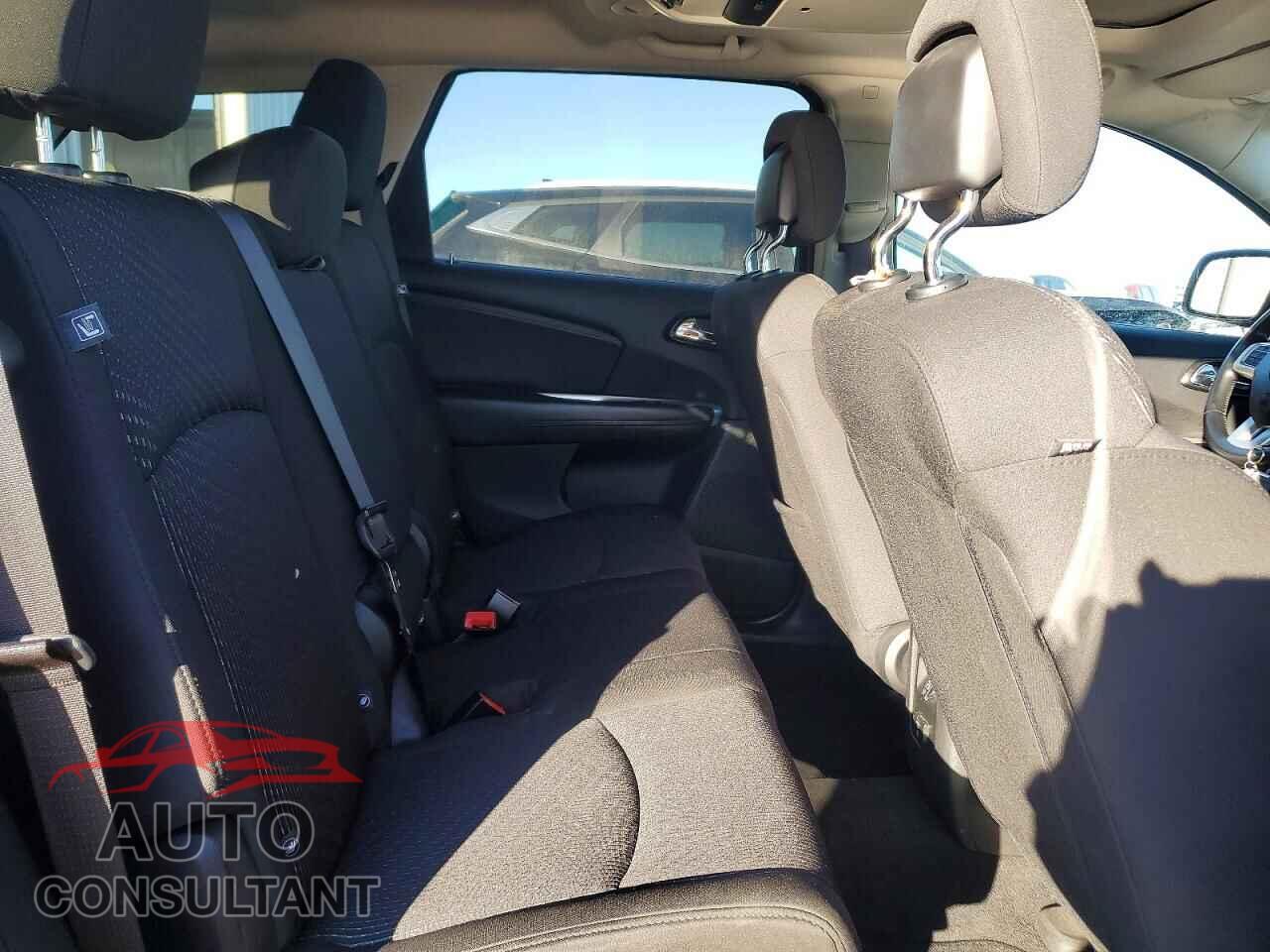 DODGE JOURNEY 2015 - 3C4PDCCG7FT754523
