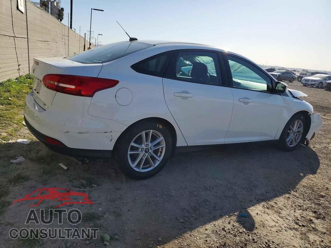FORD FOCUS 2017 - 1FADP3F24HL304424