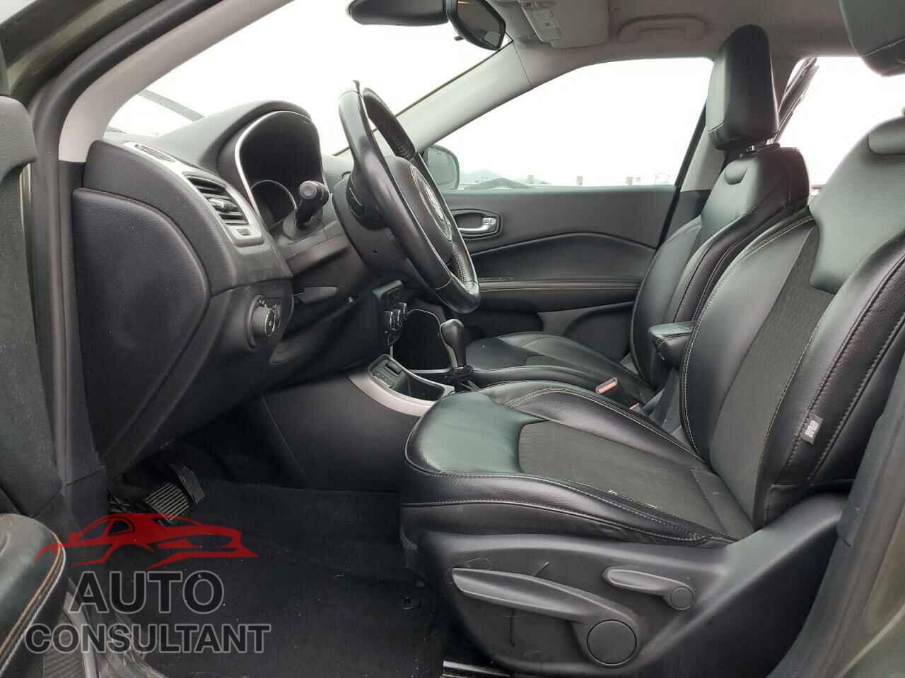 JEEP COMPASS 2018 - 3C4NJCBB2JT301781