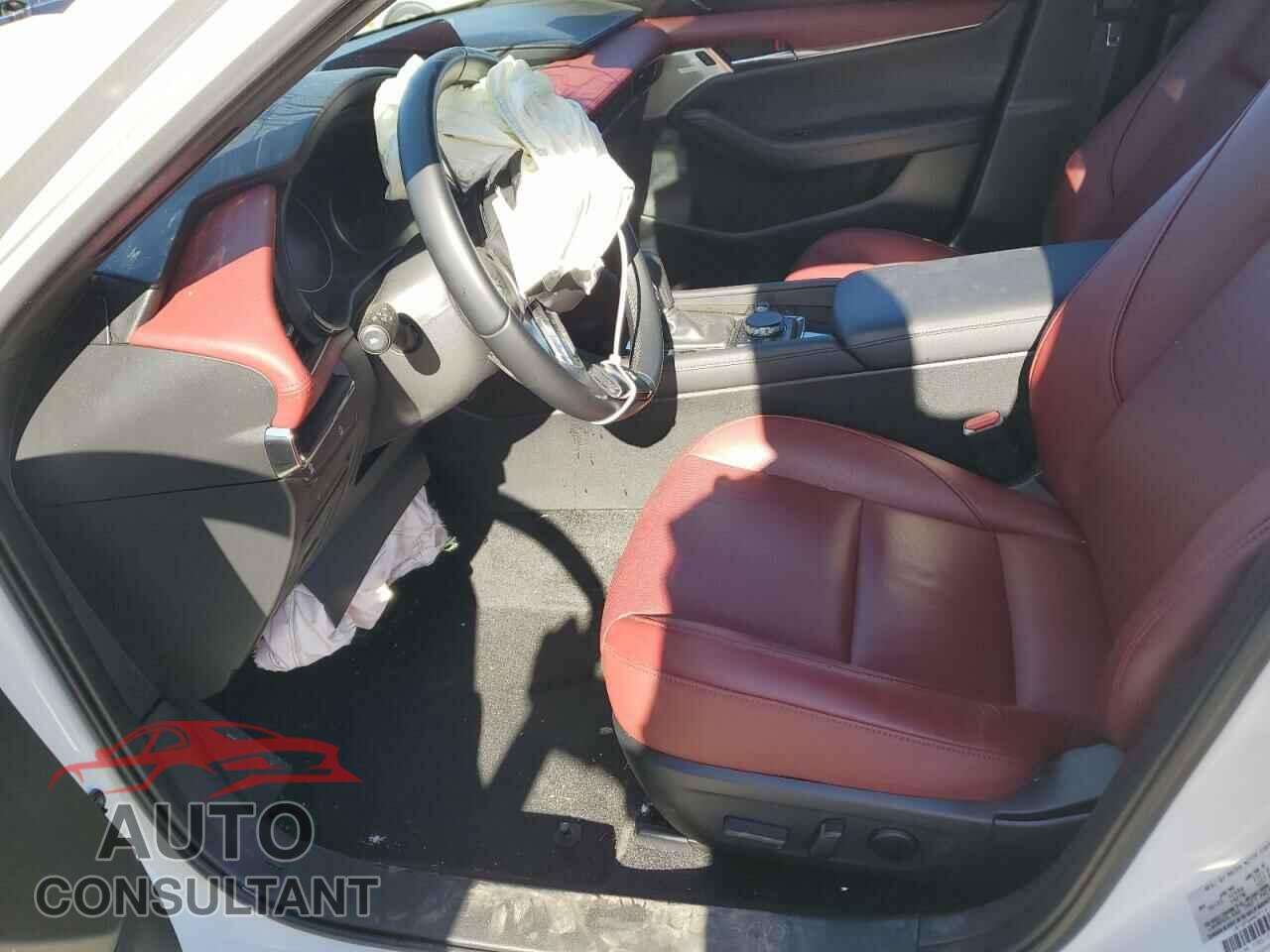 MAZDA 3 2023 - JM1BPBMM2P1613559