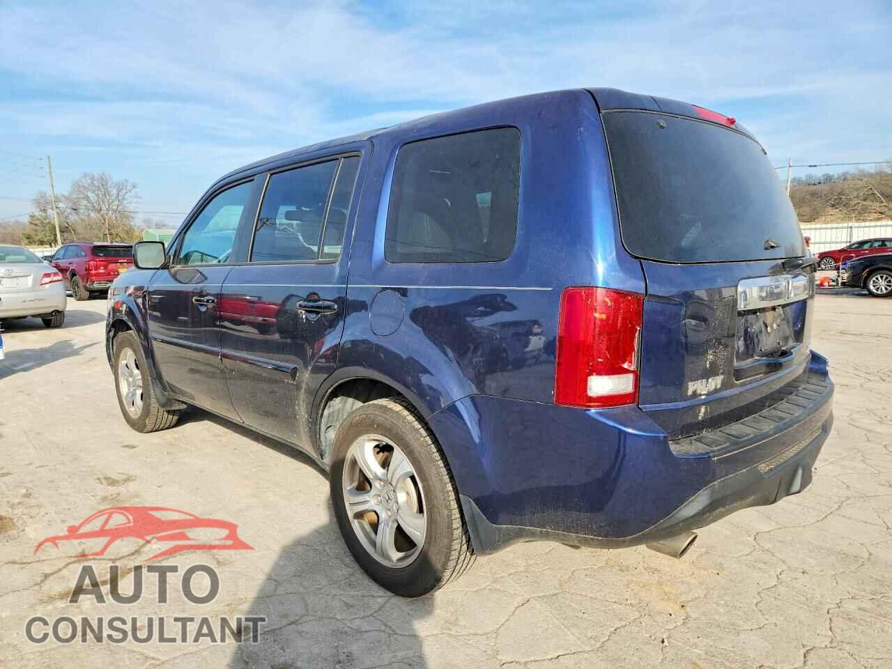 HONDA PILOT 2015 - 5FNYF4H56FB001544