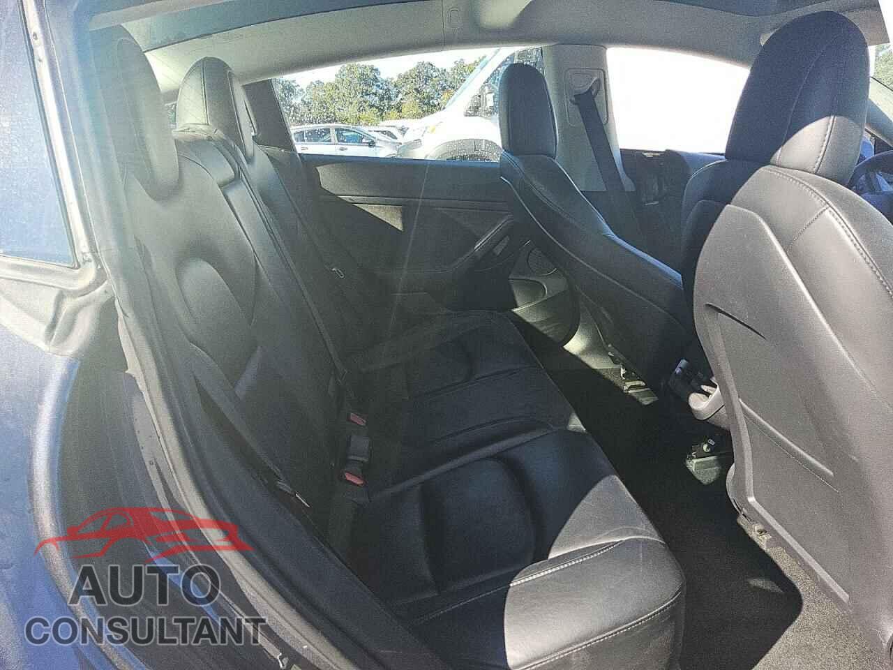 TESLA MODEL 3 2022 - 5YJ3E1EA0NF286415