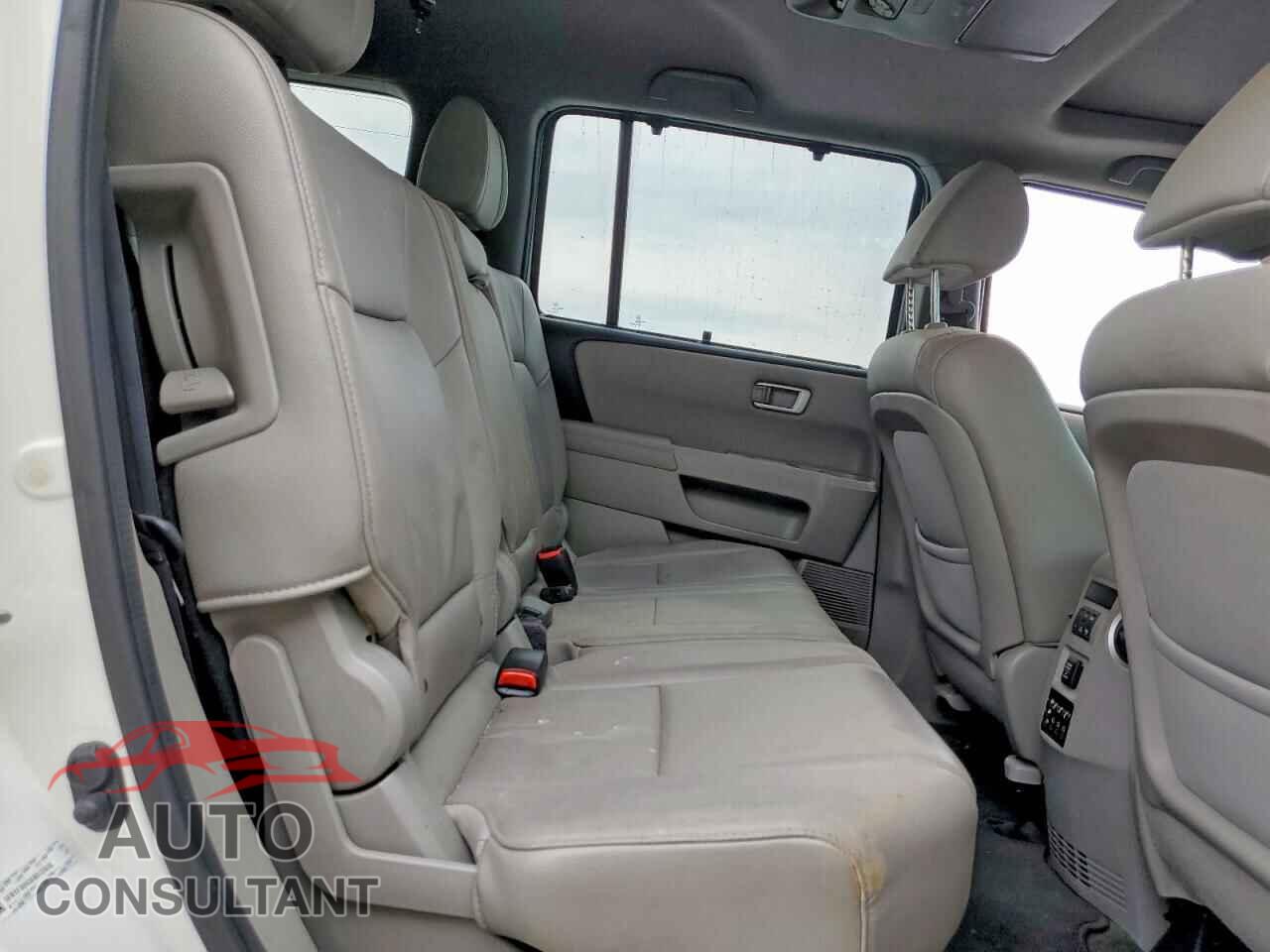 HONDA PILOT 2014 - 5FNYF3H93EB012609