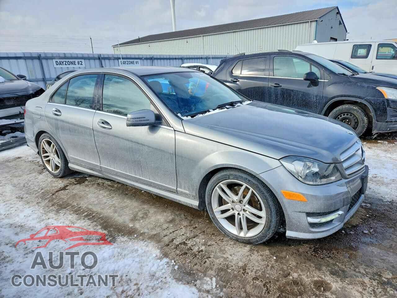 MERCEDES-BENZ C-CLASS 2012 - WDDGF8FB8CA688743