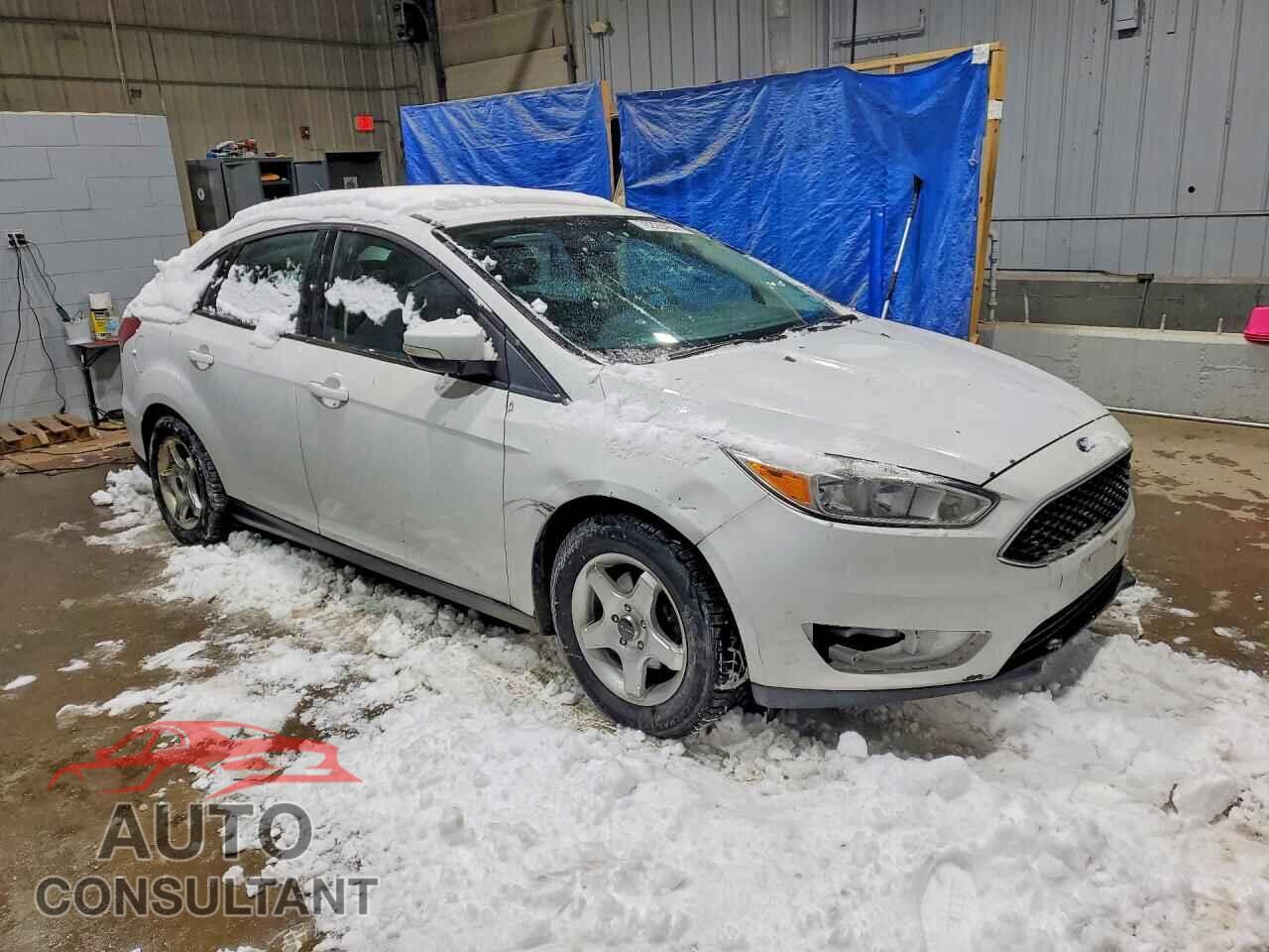 FORD FOCUS 2015 - 1FADP3F23FL381024