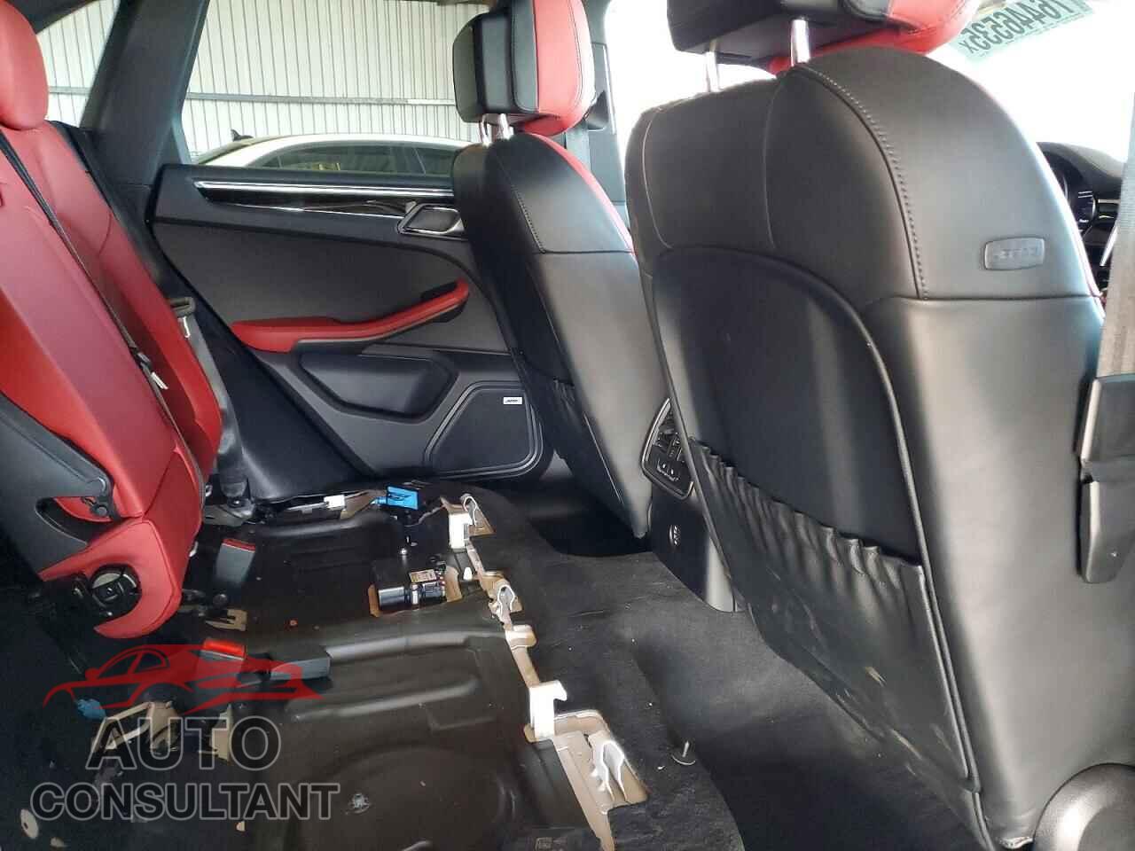 PORSCHE MACAN 2019 - WP1AA2A58KLB01343
