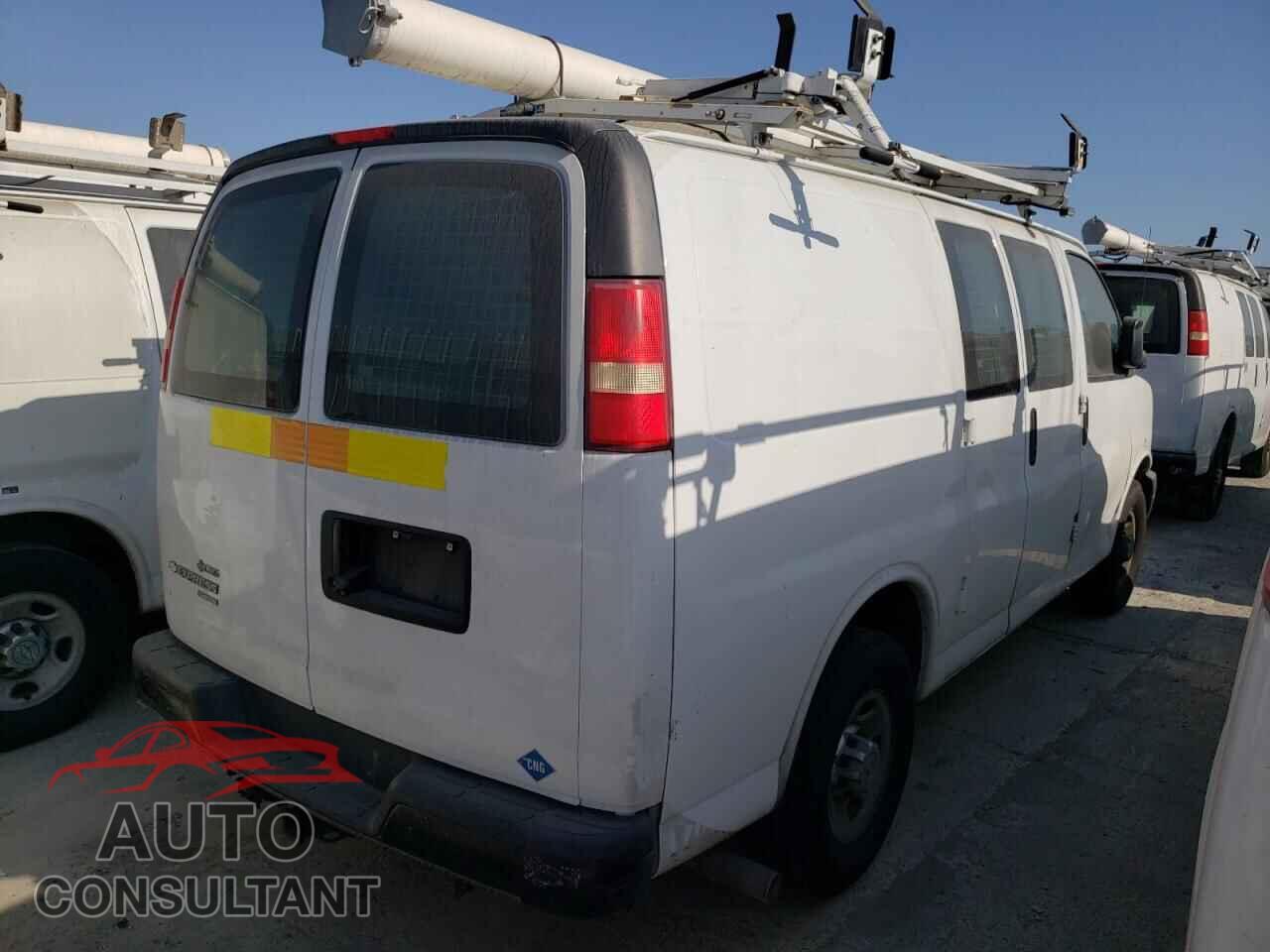 CHEVROLET EXPRESS 2013 - 1GCWGFCB4D1902480