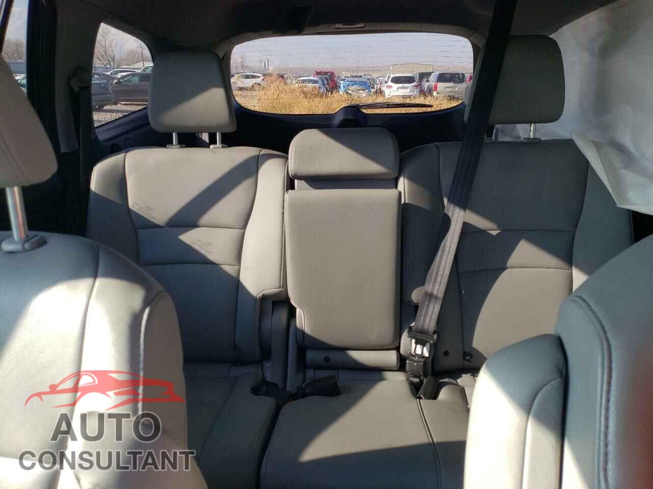 HONDA PILOT 2017 - 5FNYF6H50HB021321