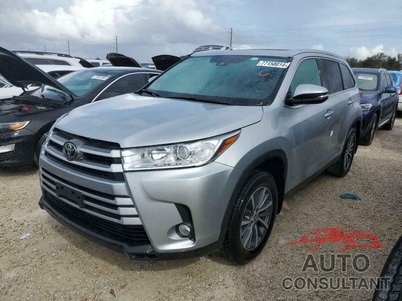 TOYOTA HIGHLANDER 2019 - 5TDJZRFH0KS626532