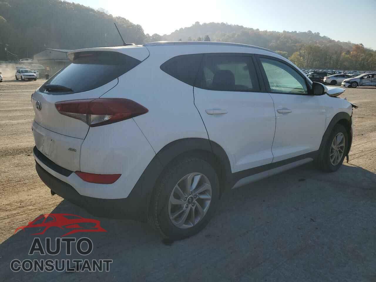 HYUNDAI TUCSON 2017 - KM8J3CA49HU556743