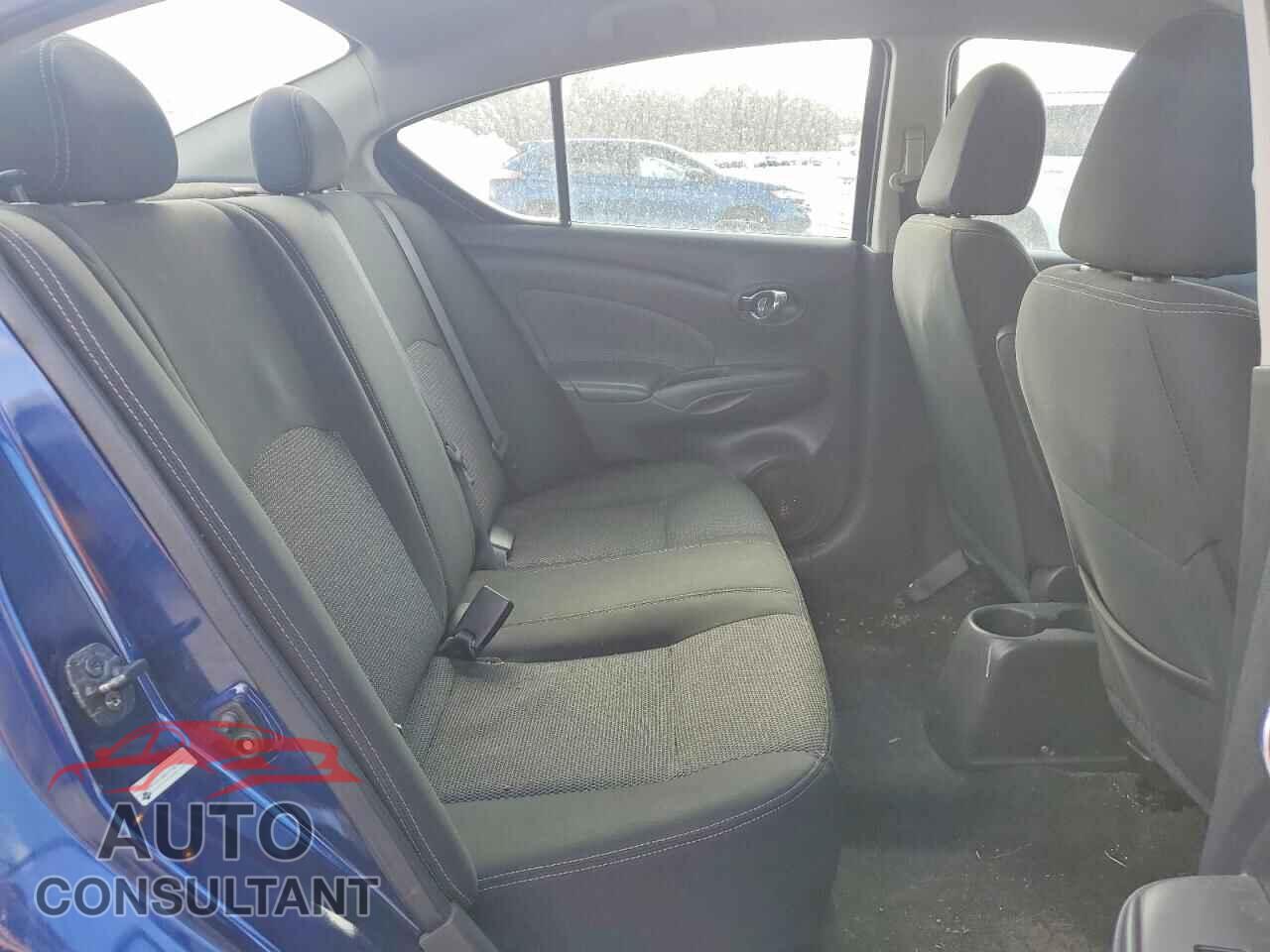 NISSAN VERSA 2018 - 3N1CN7AP1JL841948