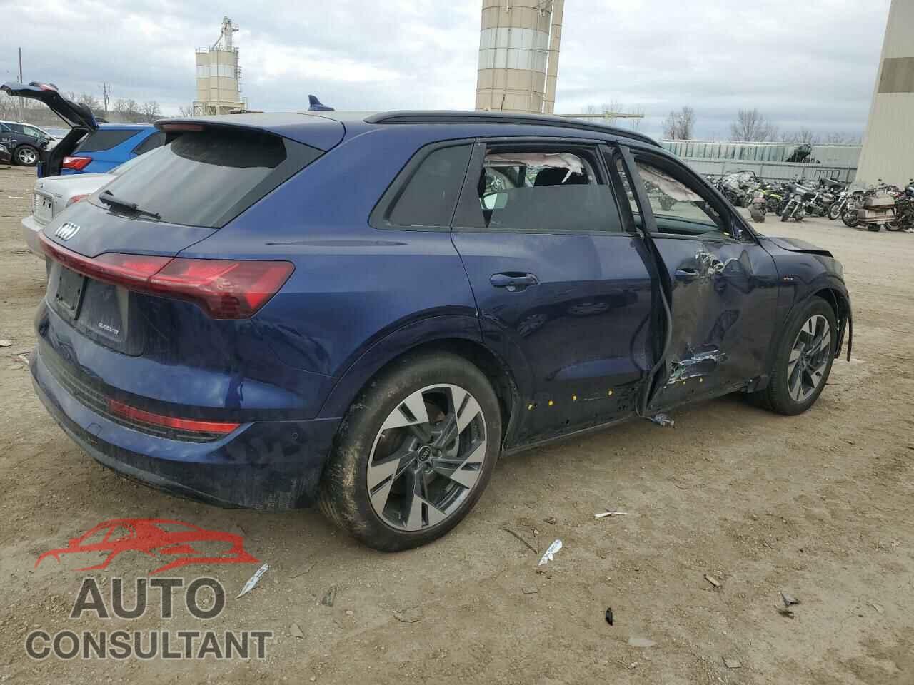 AUDI E-TRON 2022 - WA1AAAGE8NB038235