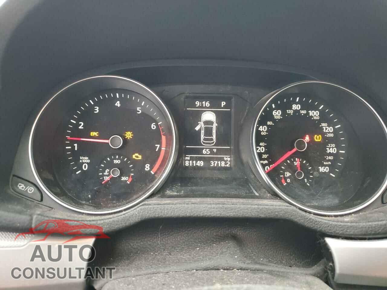 VOLKSWAGEN PASSAT 2017 - 1VWAT7A36HC054245