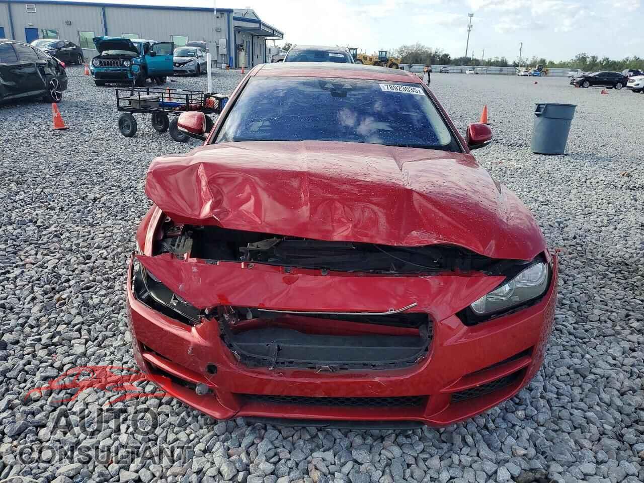 JAGUAR XE 2017 - SAJAD4BG0HA955690