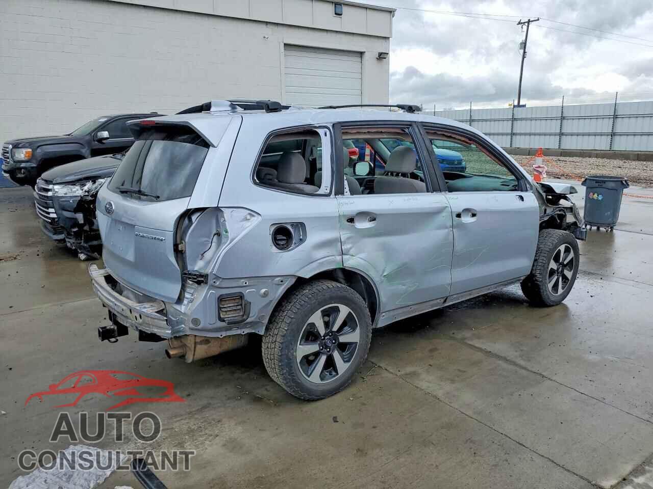 SUBARU FORESTER 2018 - JF2SJAEC2JH515276
