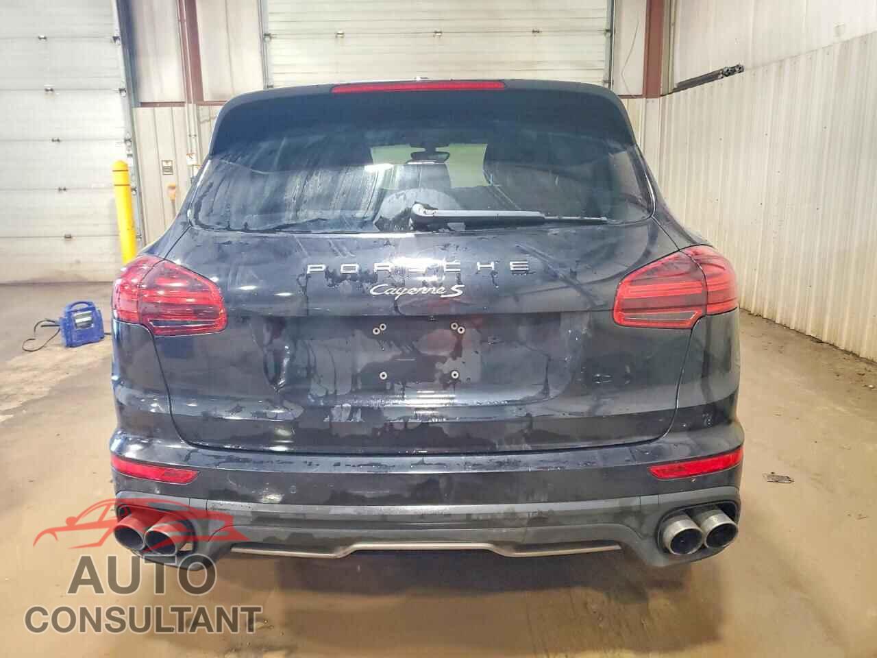 PORSCHE CAYENNE 2017 - WP1AB2A20HLA52733