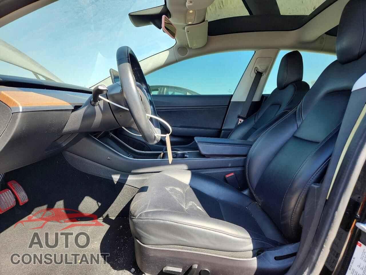 TESLA MODEL 3 2018 - 5YJ3E1EA4JF020910