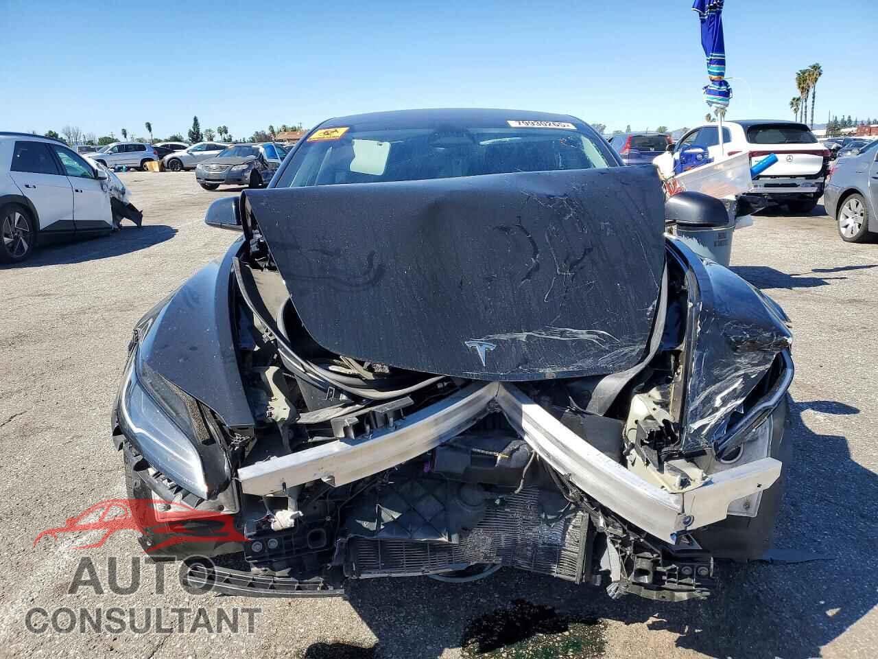 TESLA MODEL 3 2024 - 5YJ3E1EA5RF842935