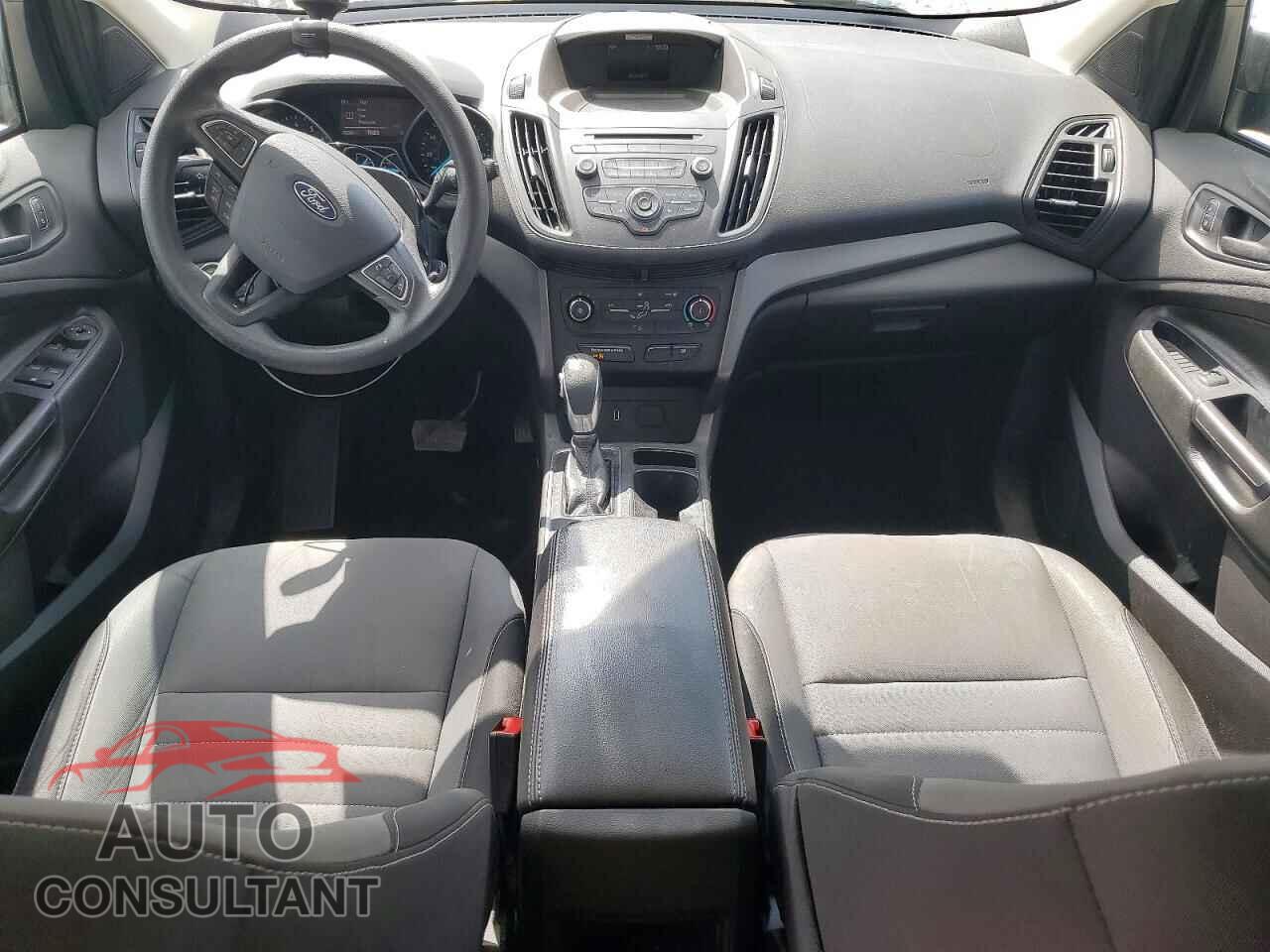 FORD ESCAPE 2017 - 1FMCU0F79HUF07100